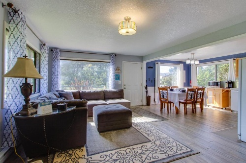 Pacific Breeze Hideaway image 27
